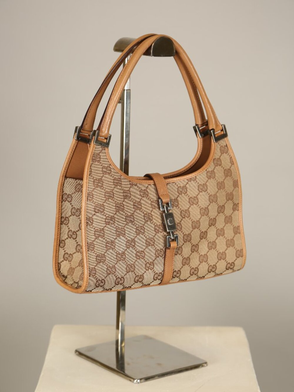 GUCCI GG Jackie Canvas Bag - Picture 3 of 15